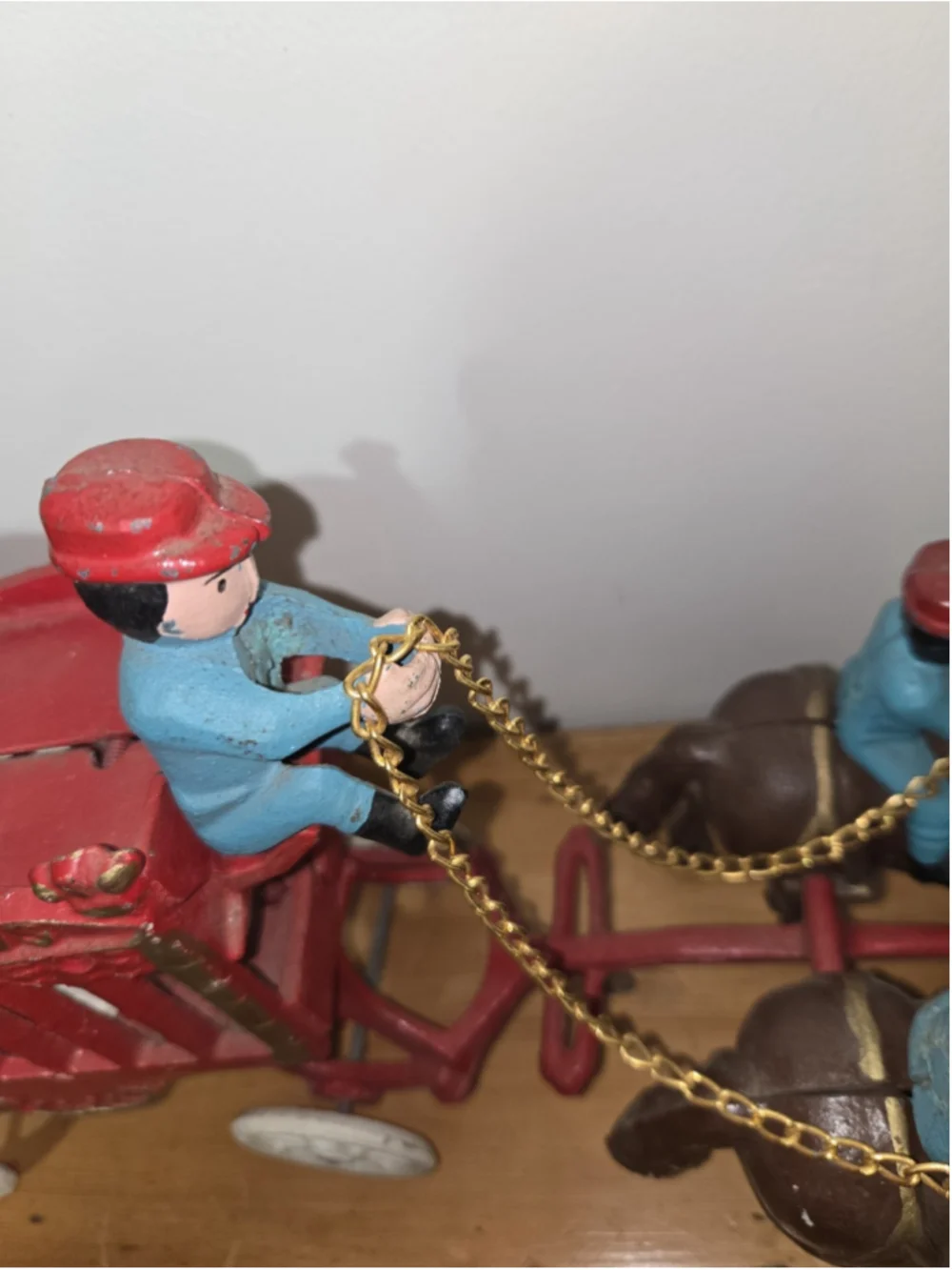 Vintage Cast Iron Overland Circus Wagon 2 Horses 3 Men Polar Bear Pull Toy 16